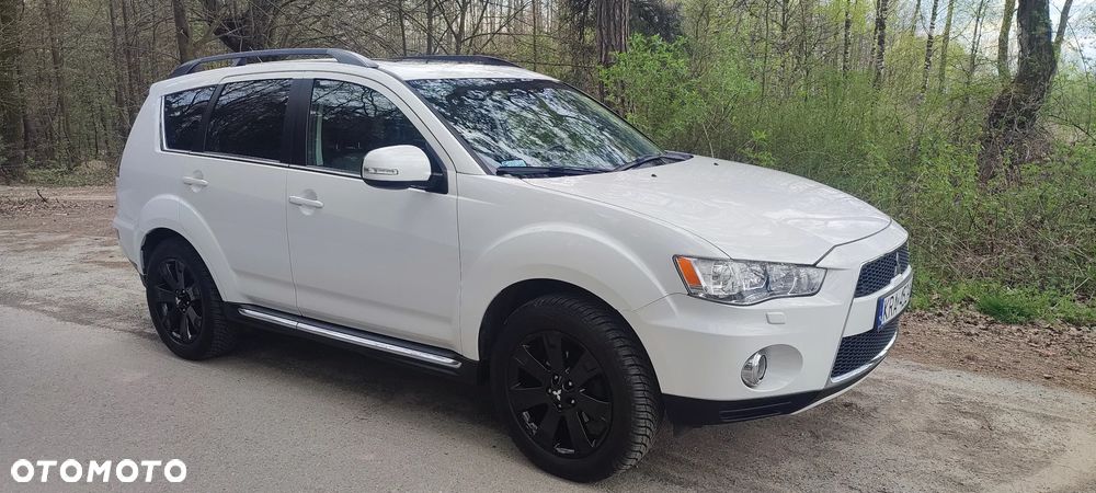 Mitsubishi Outlander 2.2 DI-D 4WD TC-SST Invite - 3