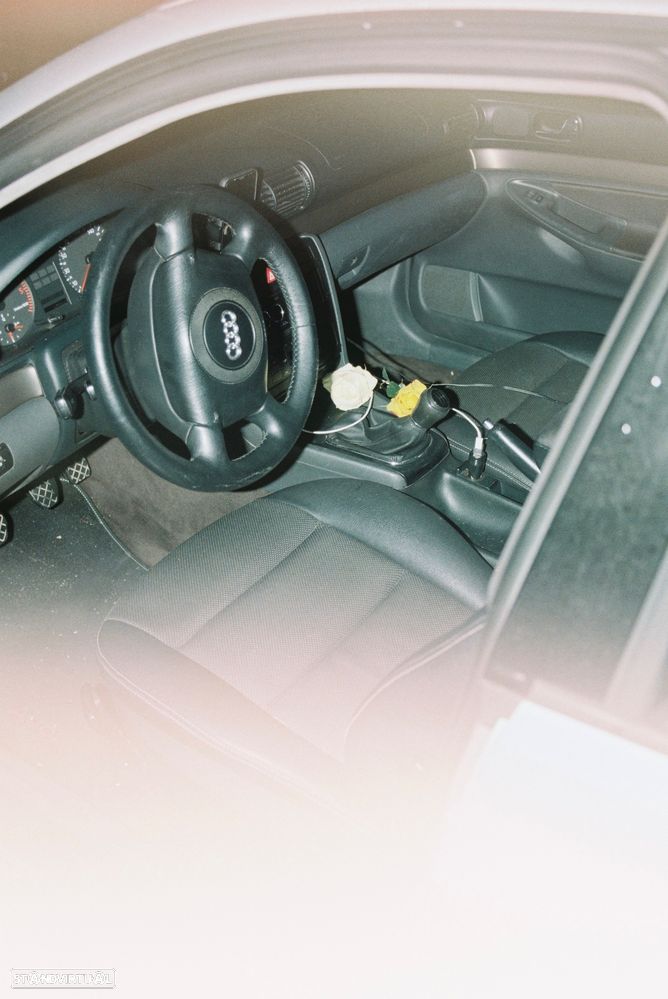 Audi A4 1.9 TDI Attraction - 3