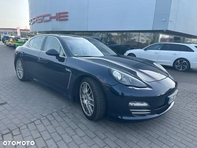 Porsche Panamera 4S - 3