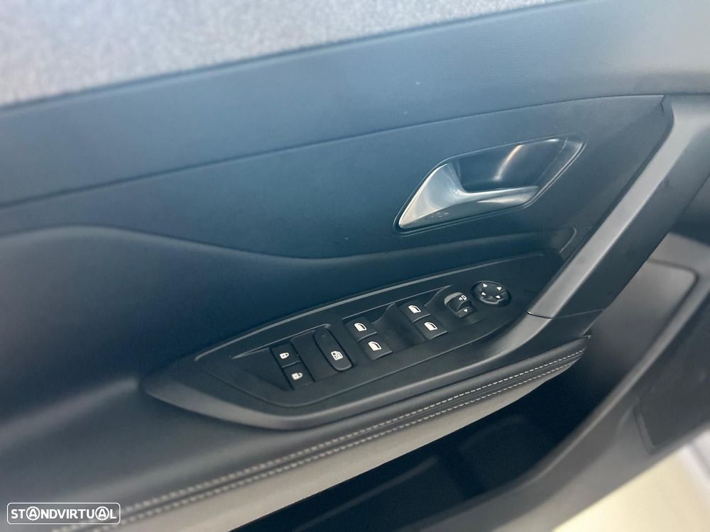 Peugeot 308 SW 1.2 PureTech Allure - 13