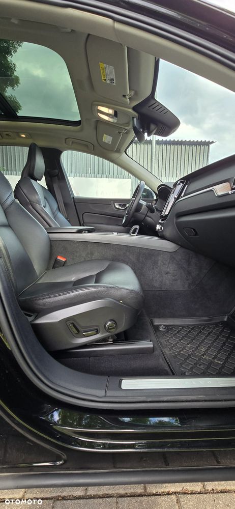 Volvo XC 60 B5 B AWD Geartronic Momentum Pro - 12