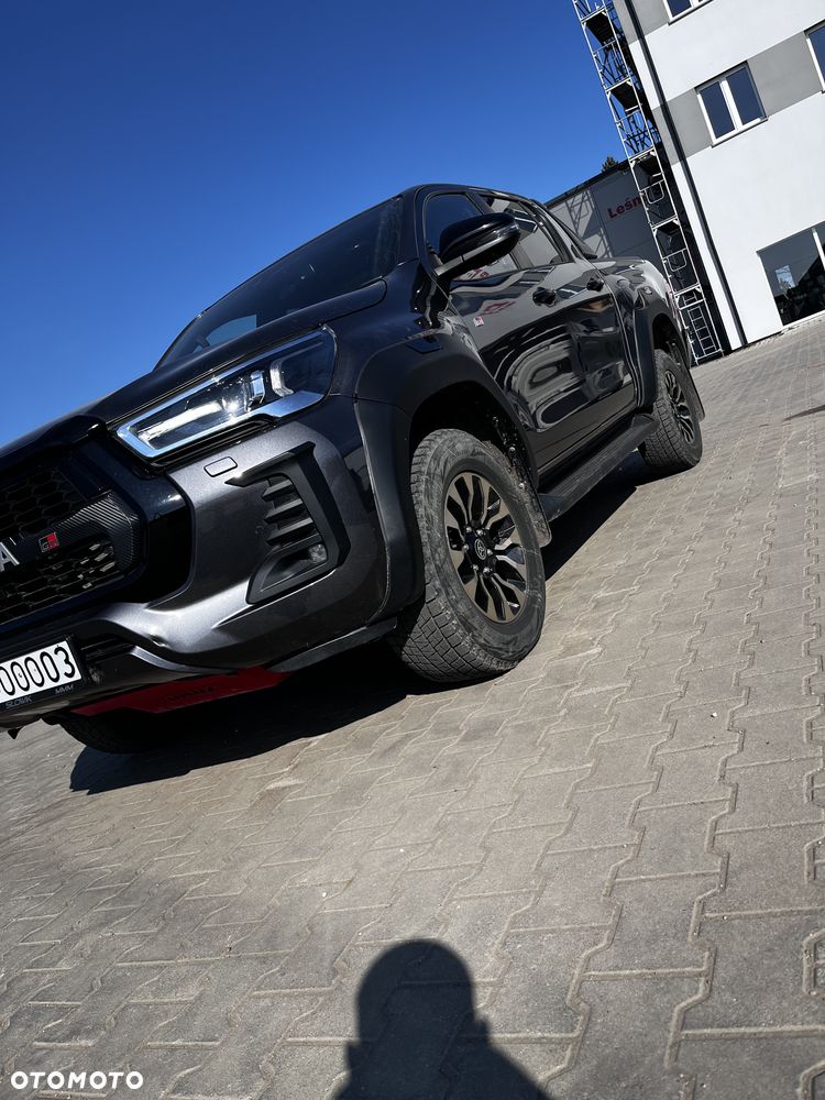 Toyota Hilux 2.8 D-4D Double Cab GR Sport 4x4 - 1