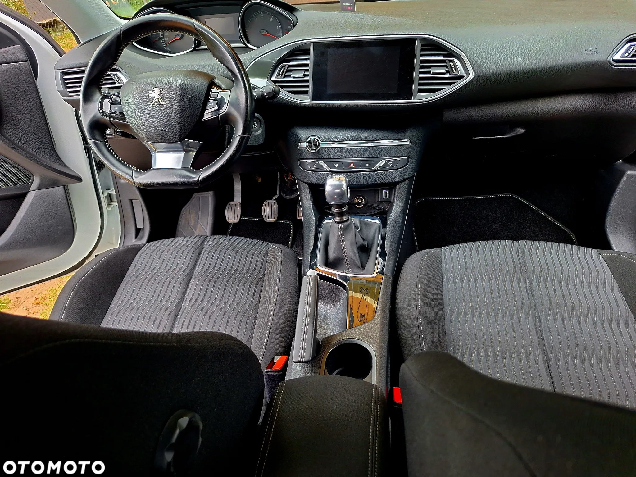 Peugeot 308 1.5 BlueHDi Allure S&S - 20
