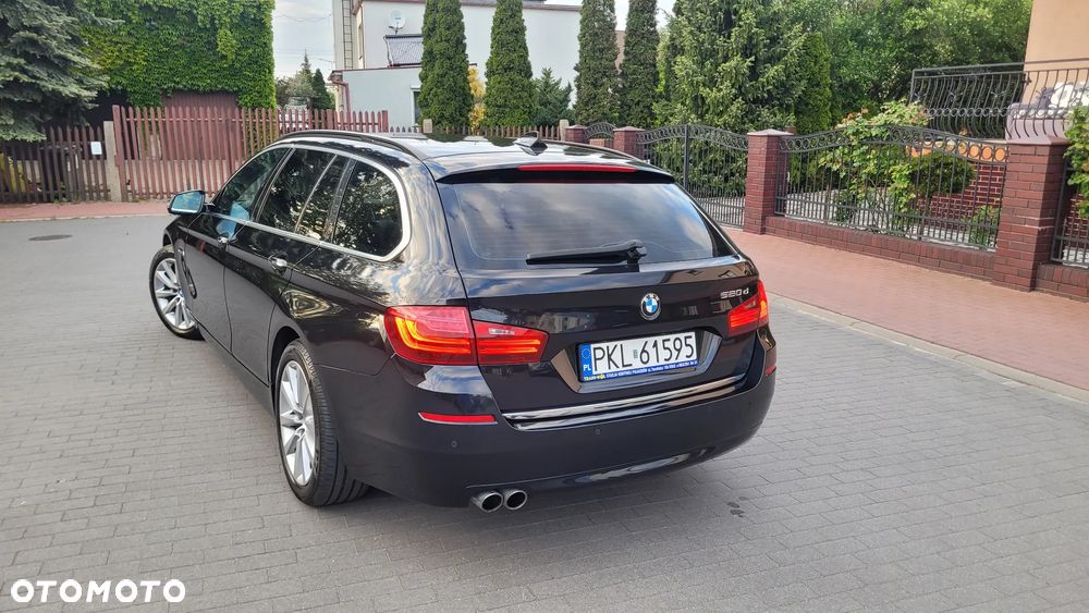 BMW Seria 5 520d Luxury Line - 13