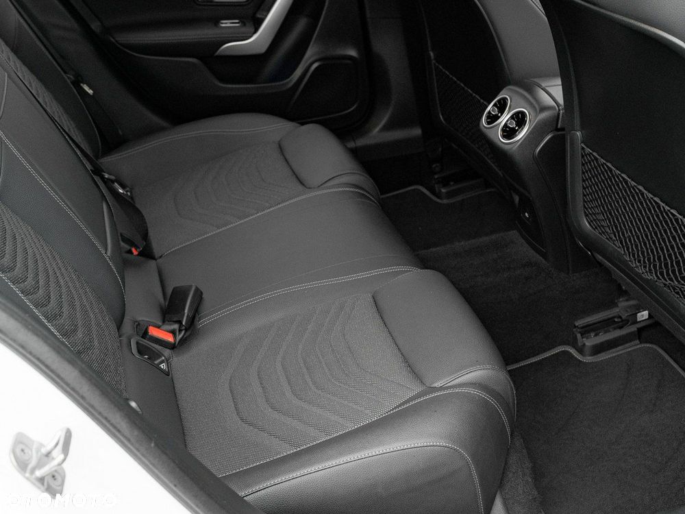 Mercedes-Benz Klasa A 200 d Progressive 8G-DCT - 28