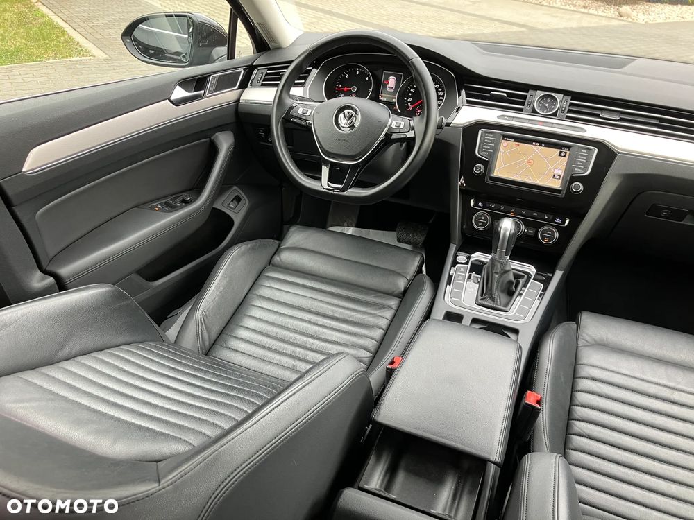 Volkswagen Passat 2.0 TDI (BlueMotion Technology) DSG Highline - 34