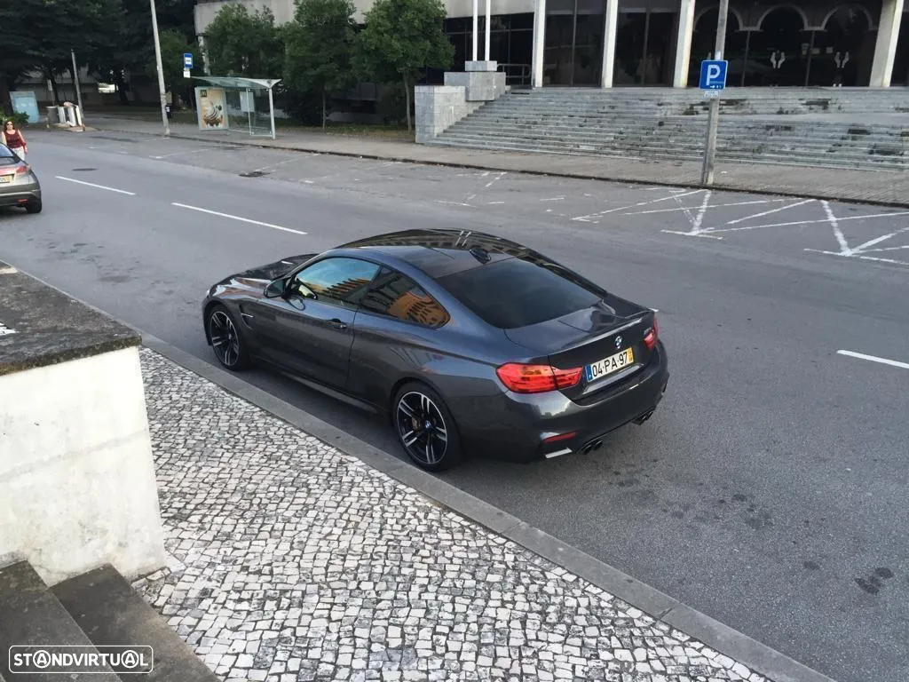 BMW M4 Auto - 3