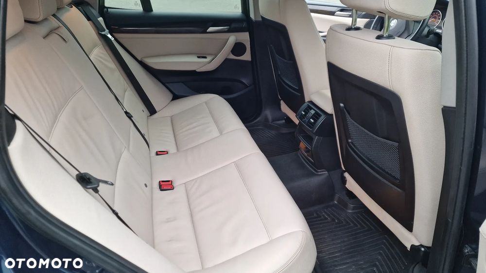 BMW X3 28i xDrive - 11