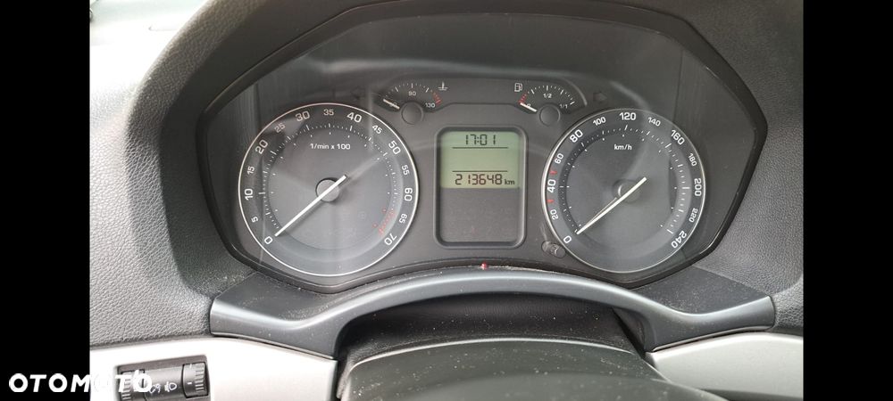 Skoda Octavia 1.6 FSI Ambiente - 9