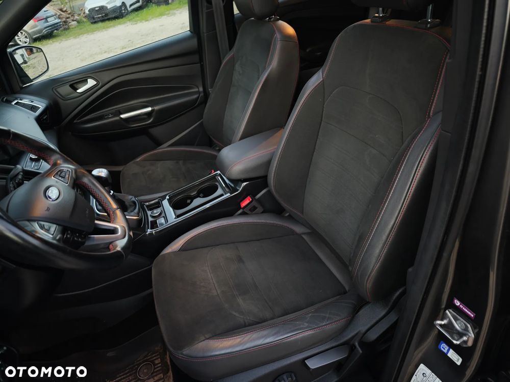 Ford Kuga 1.5 EcoBoost FWD ST-Line ASS - 18