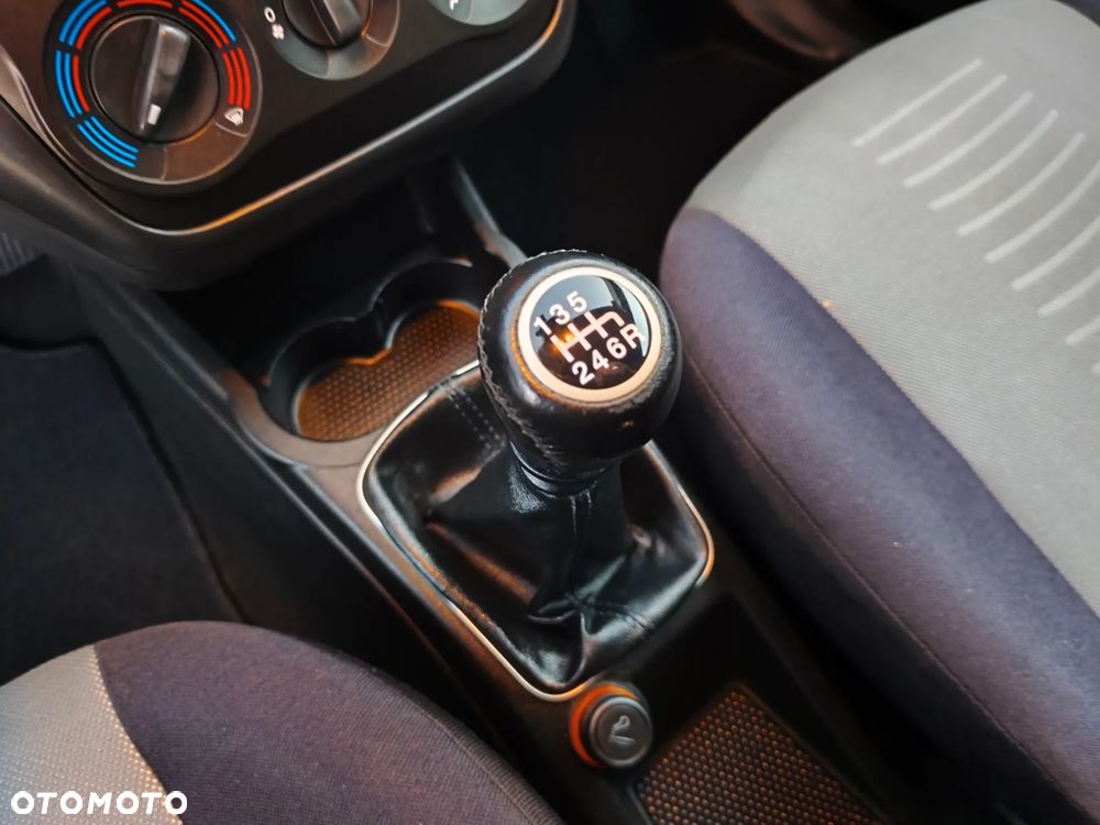 Fiat Punto 1.4 16V Dynamic - 32