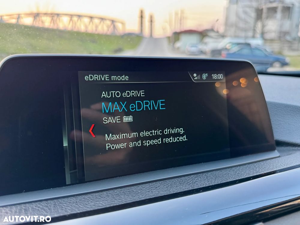 BMW Seria 3 330e iPerformance Sport Line - 30