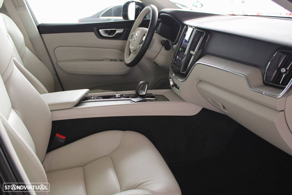 Volvo XC 60 2.0 T6 PHEV Inscription Expression AWD - 10