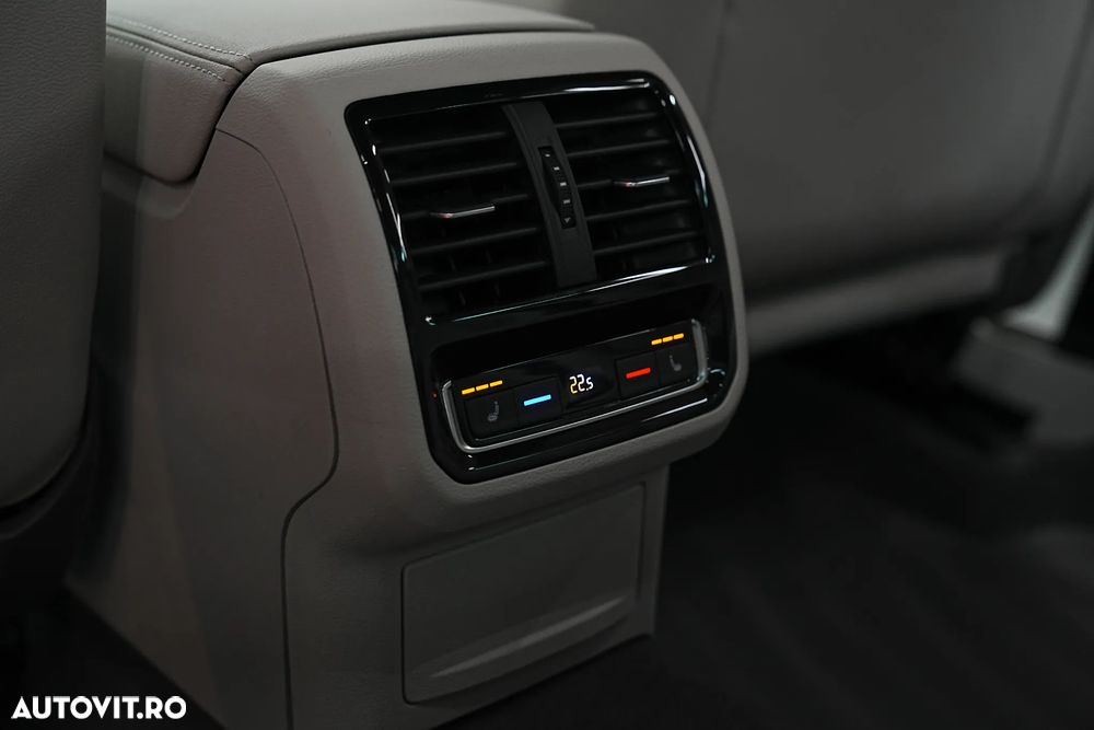 Volkswagen Passat 2.0 TDI DSG Highline - 29