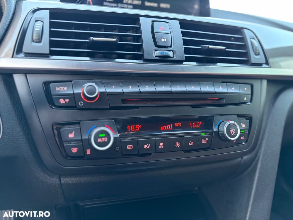 BMW Seria 3 325d Aut. Luxury Line - 23
