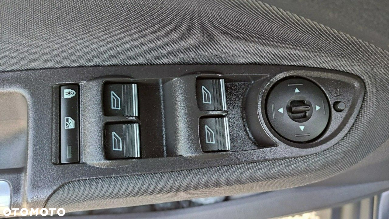 Ford Grand C-MAX - 19