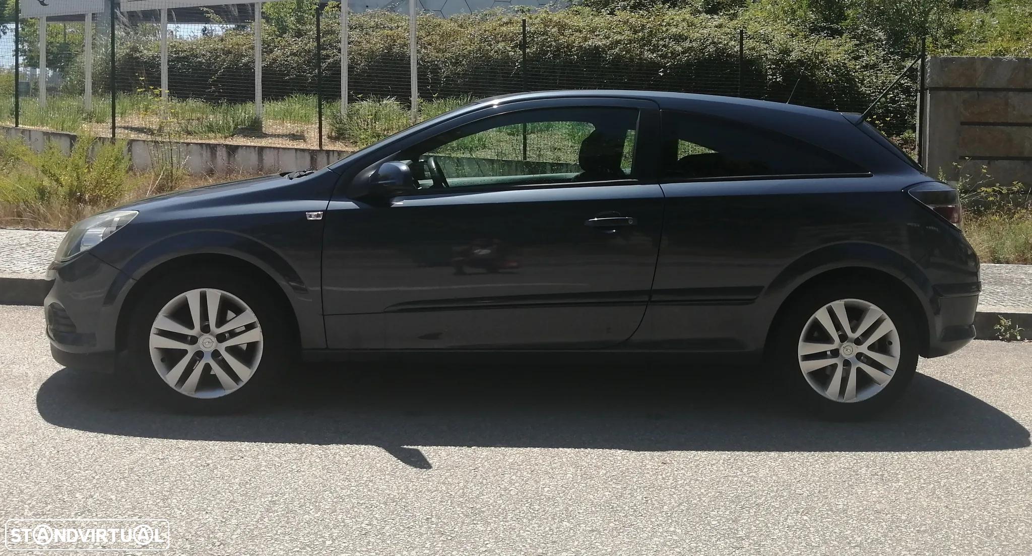 Opel Astra GTC 1.3 CDTi - 4