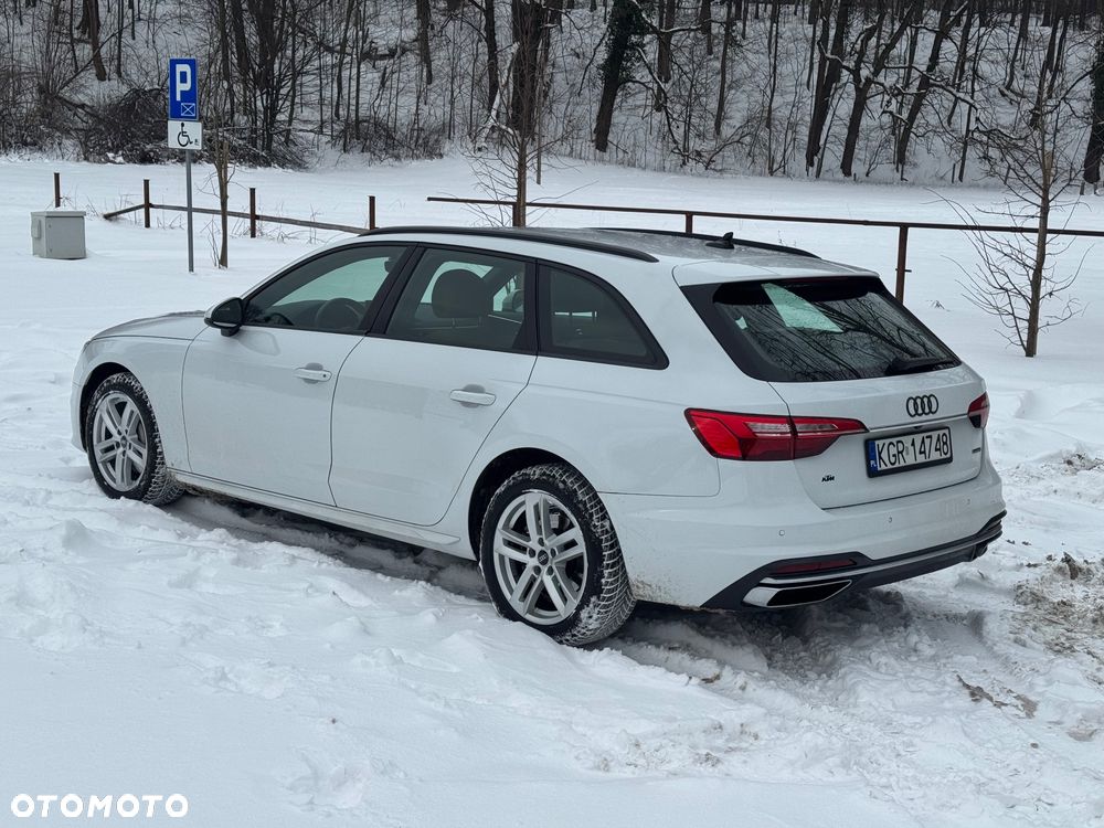Audi A4 Avant 40 TDI quattro S tronic advanced - 4