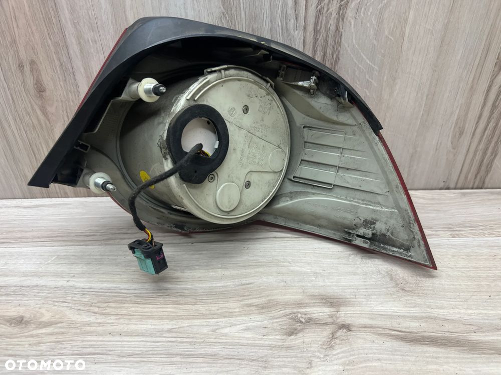 LAMPA TYLNA LEWA VW EOS - 3