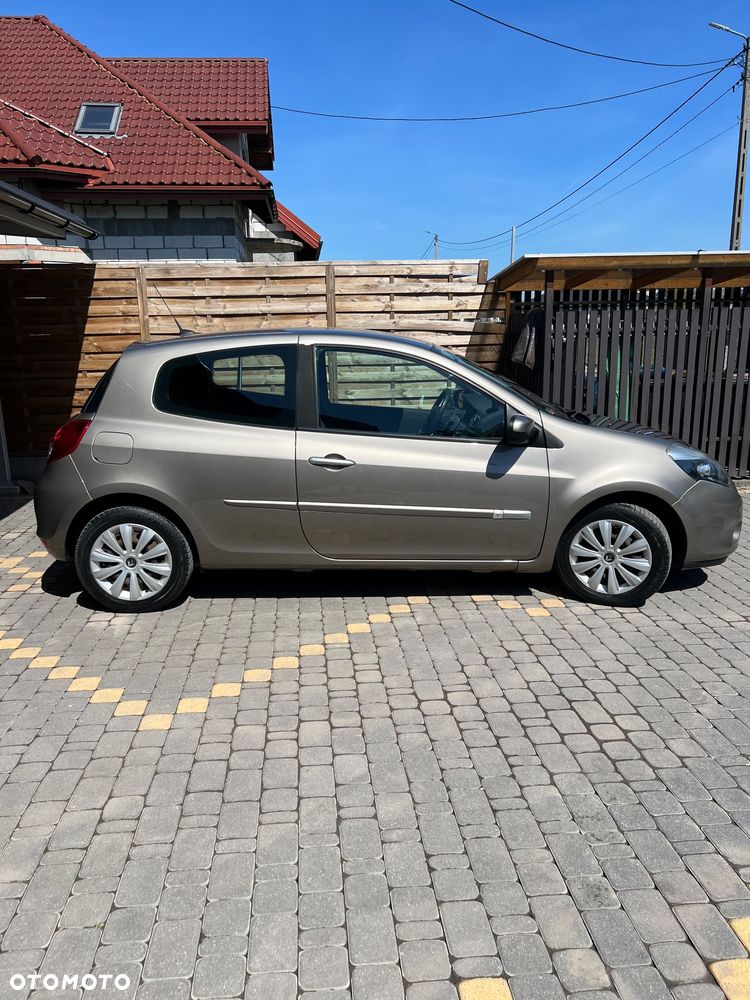 Renault Clio 1.2 16V 75 GPS - 6