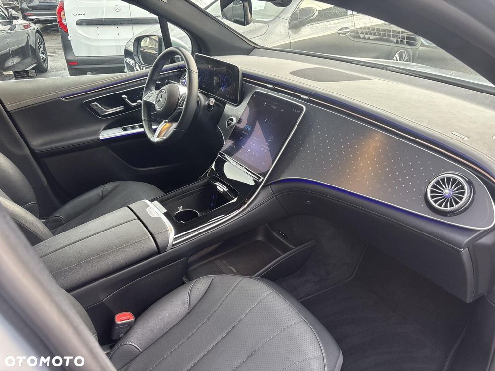 Mercedes-Benz EQE - 18