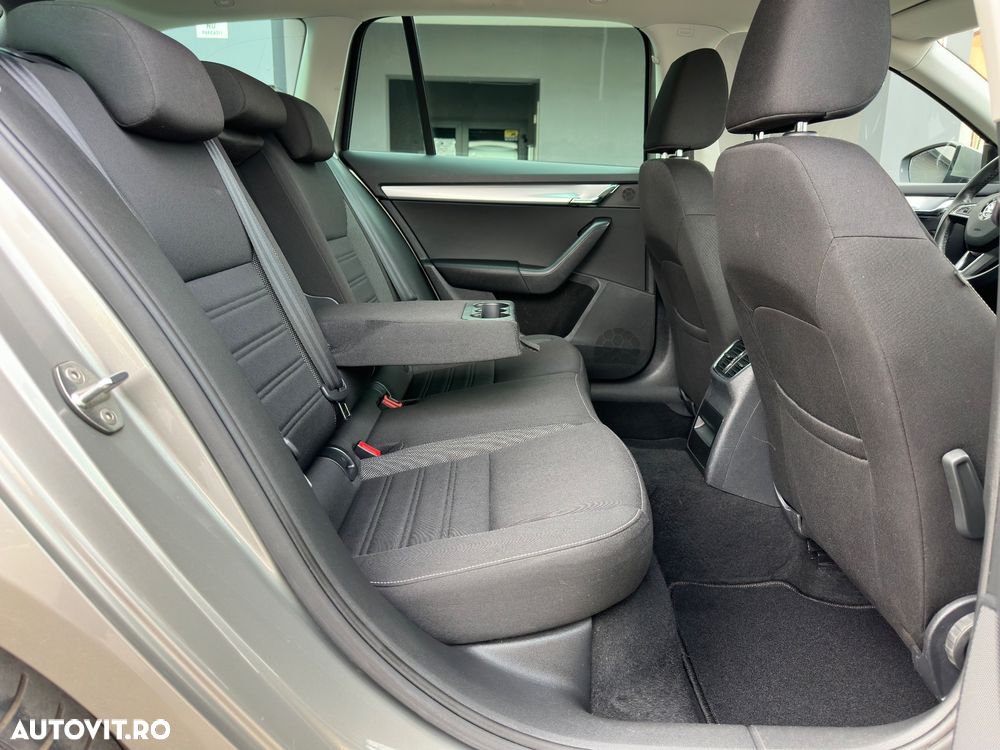 Skoda Octavia 1.6 TDI Style - 20