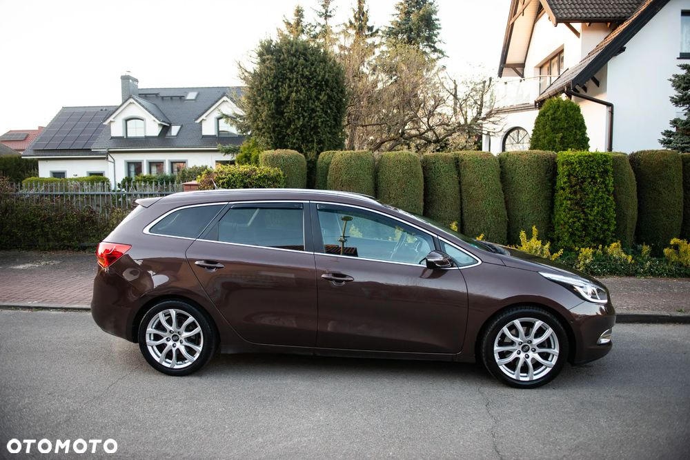 Kia Ceed 1.6 GDI ISG Platinum Edition - 12