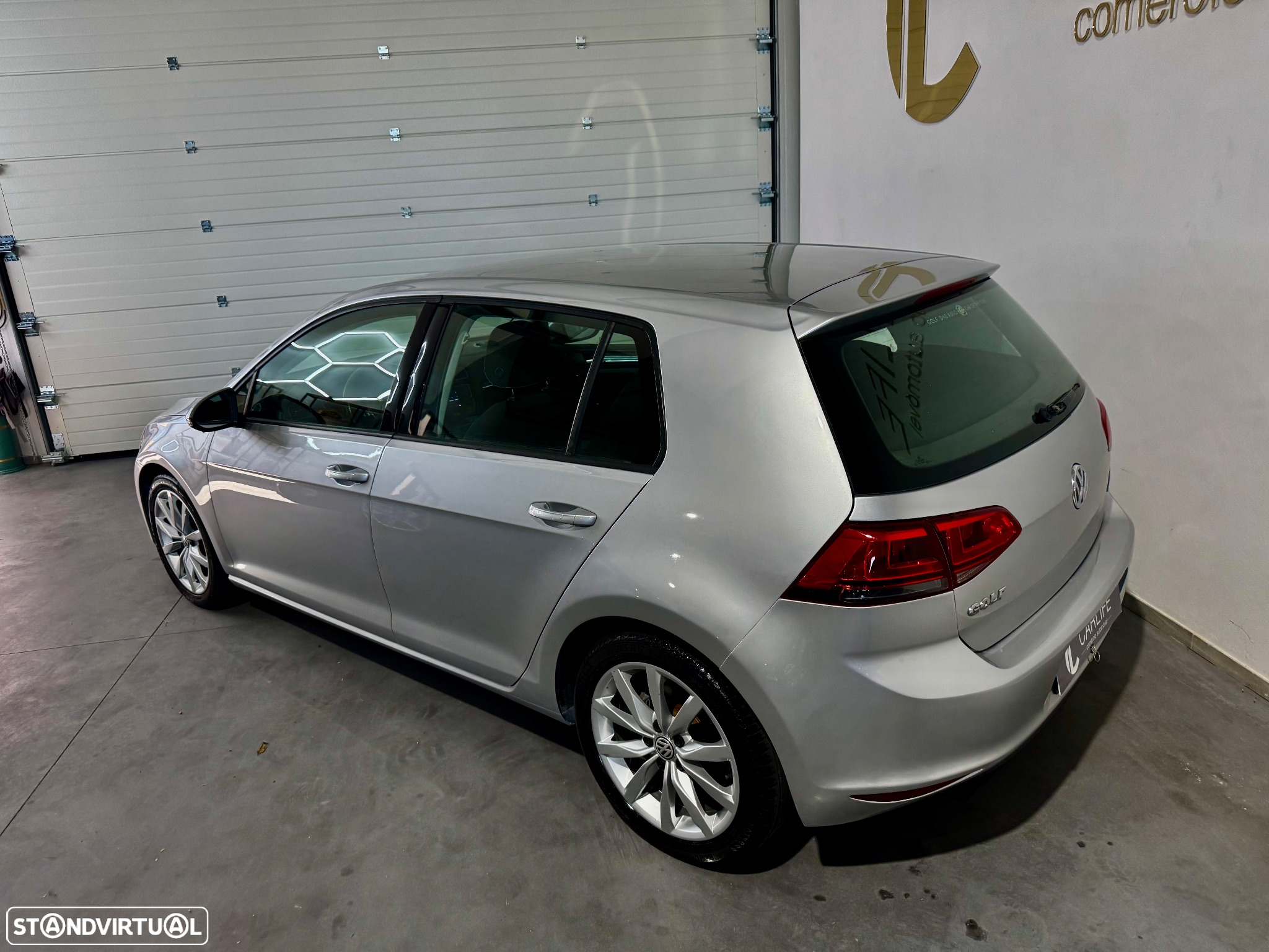 VW Golf 1.6 TDI 4Motion BlueMotion Trendline - 11