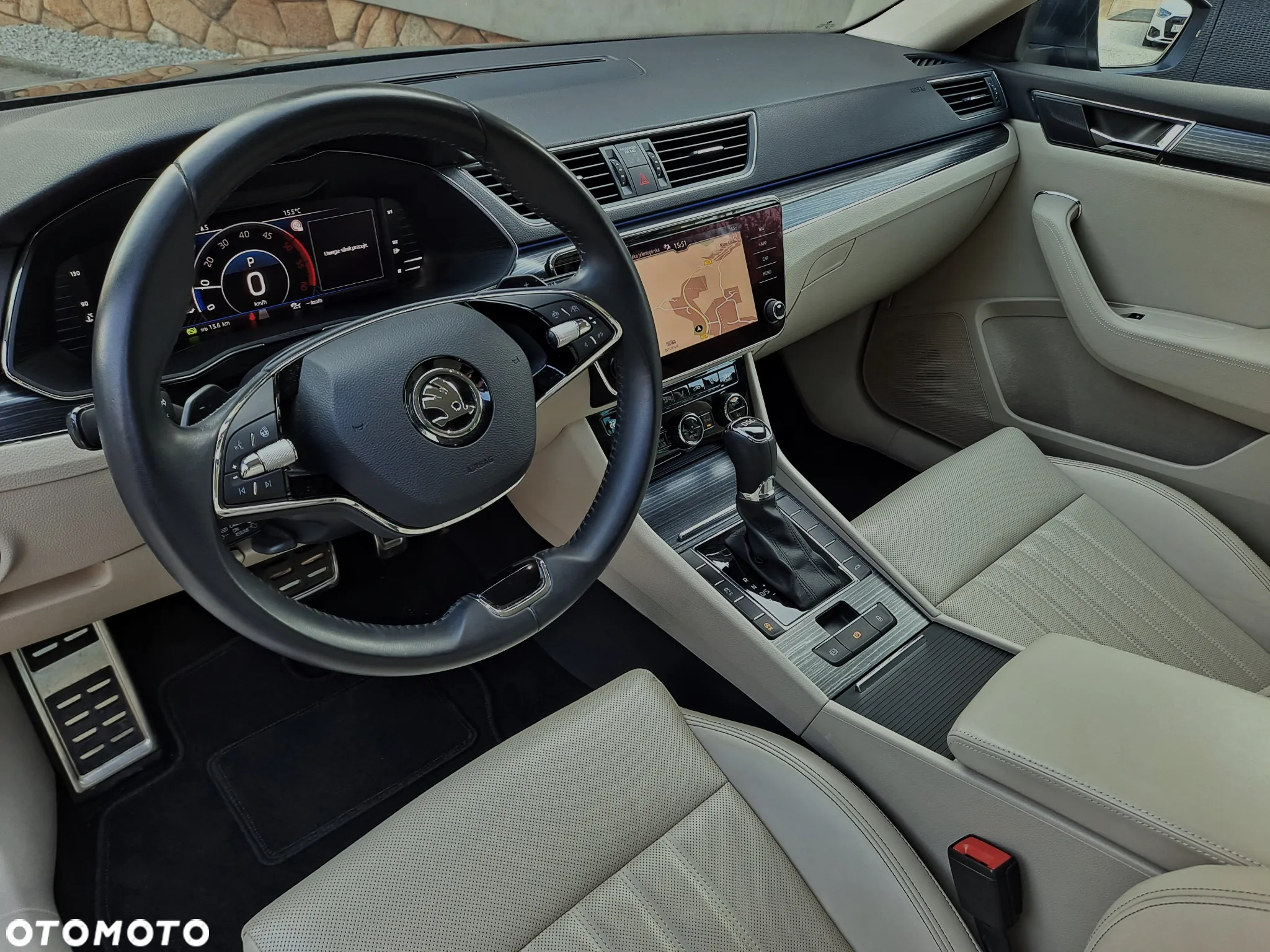 Skoda Superb 2.0 TDI DSG Premium Edition - 15