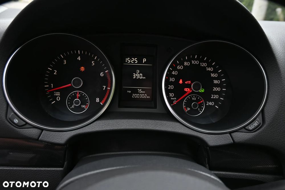 Volkswagen Golf 1.4 TSI DSG Individual - 40