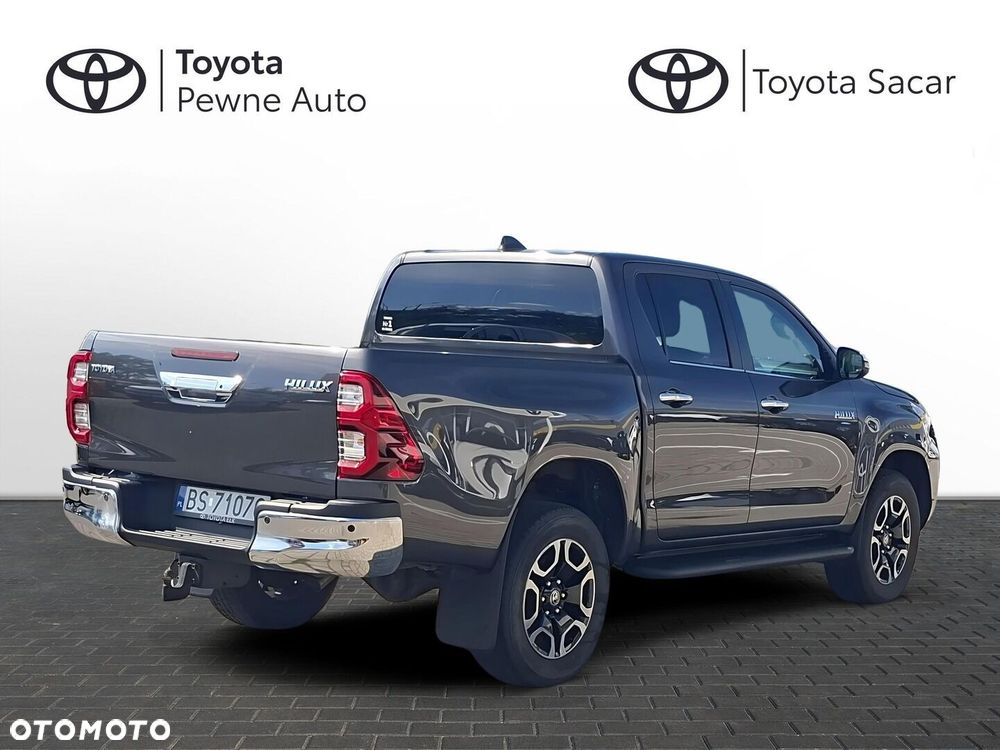Toyota Hilux 2.8 D-4D Double Cab SR5 4x4 - 5