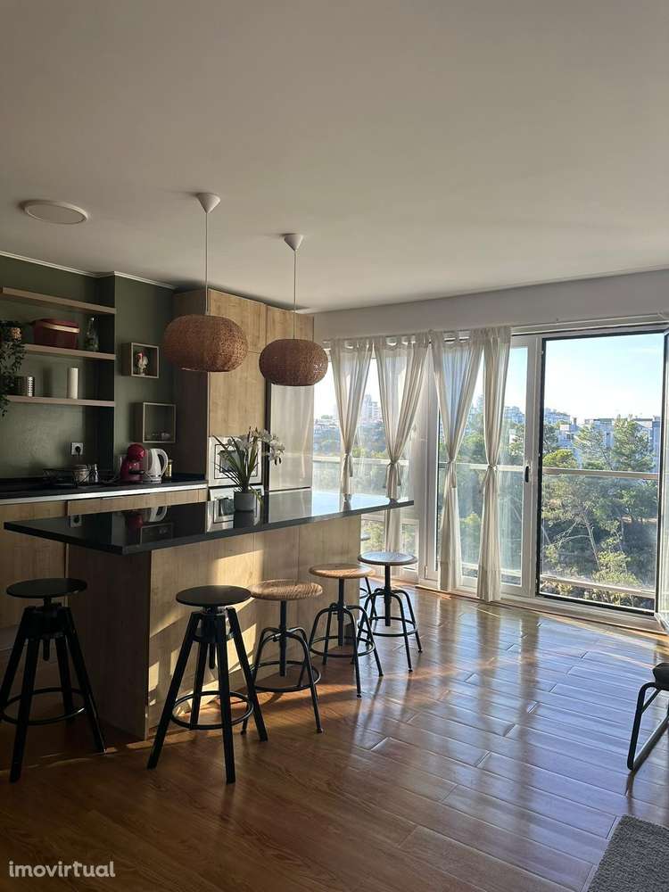 T4 Triplex para arrendamento mobilado em Cascais – Pronto a Habitar - Grande imagem: 3/34