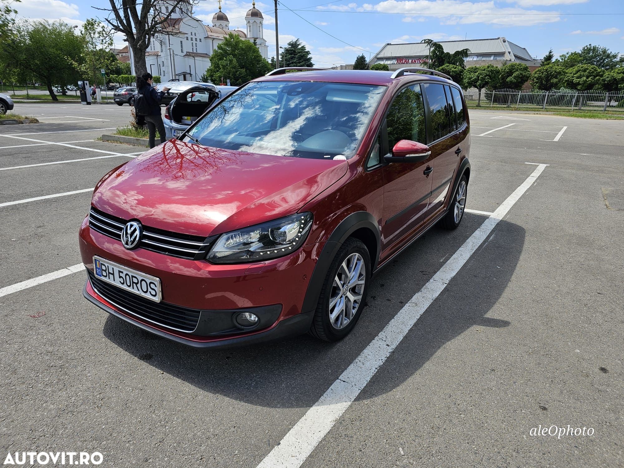 Volkswagen Touran 2.0 TDI DPF DSG Cross - 1