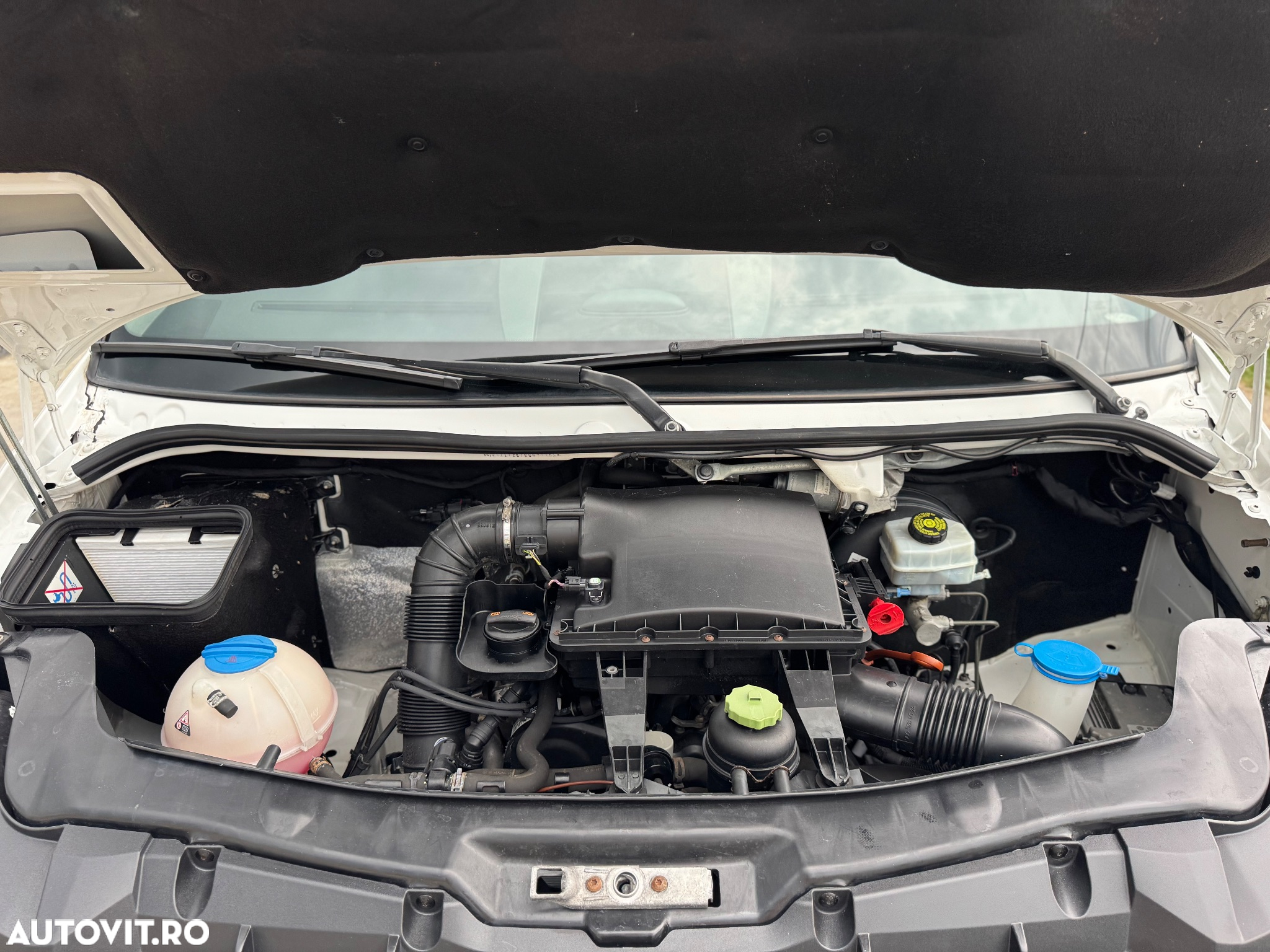 Volkswagen Crafter - 13