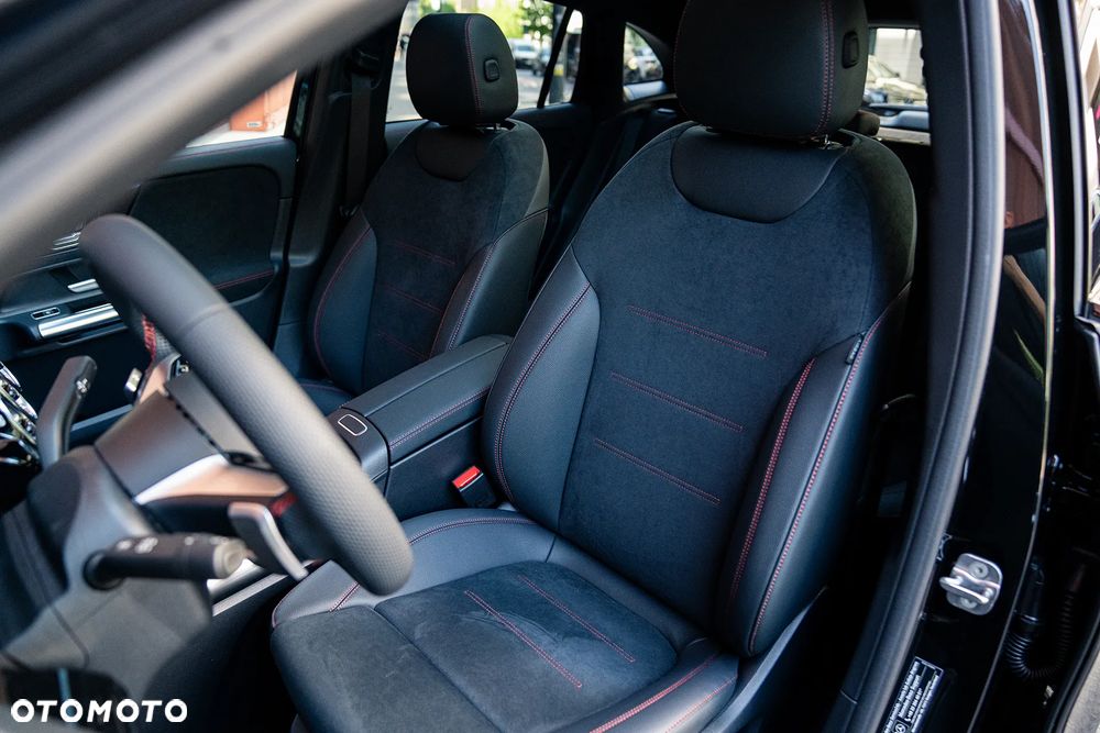 Mercedes-Benz GLA 220 mHEV 4-Matic AMG Line 8G-DCT - 12