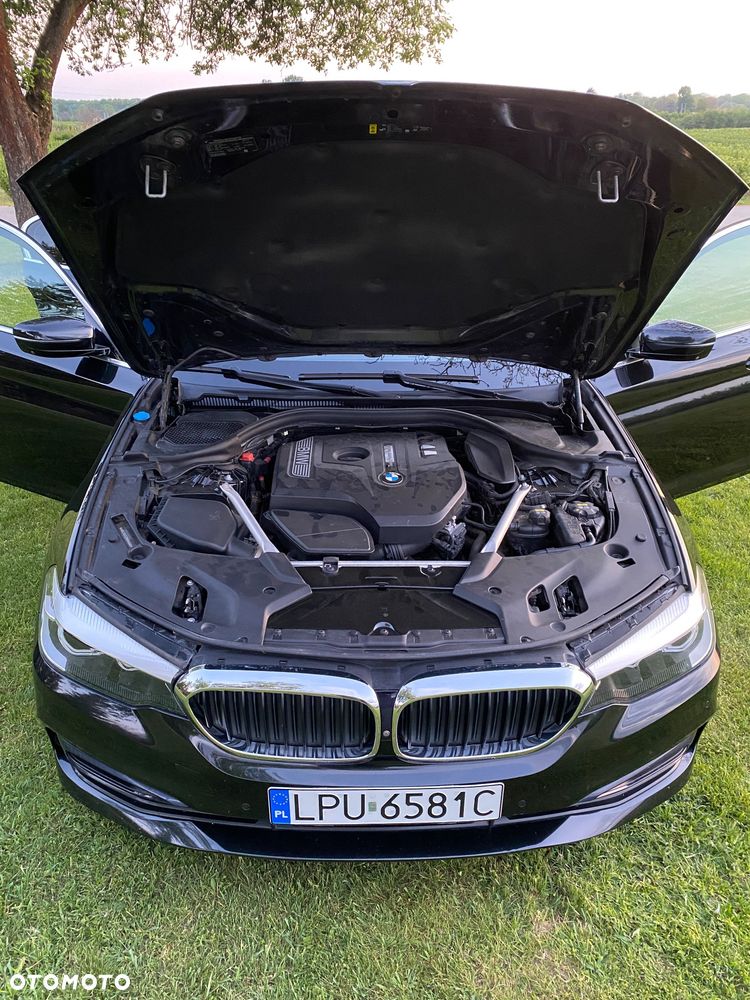 BMW Seria 5 530i Sport Line - 21