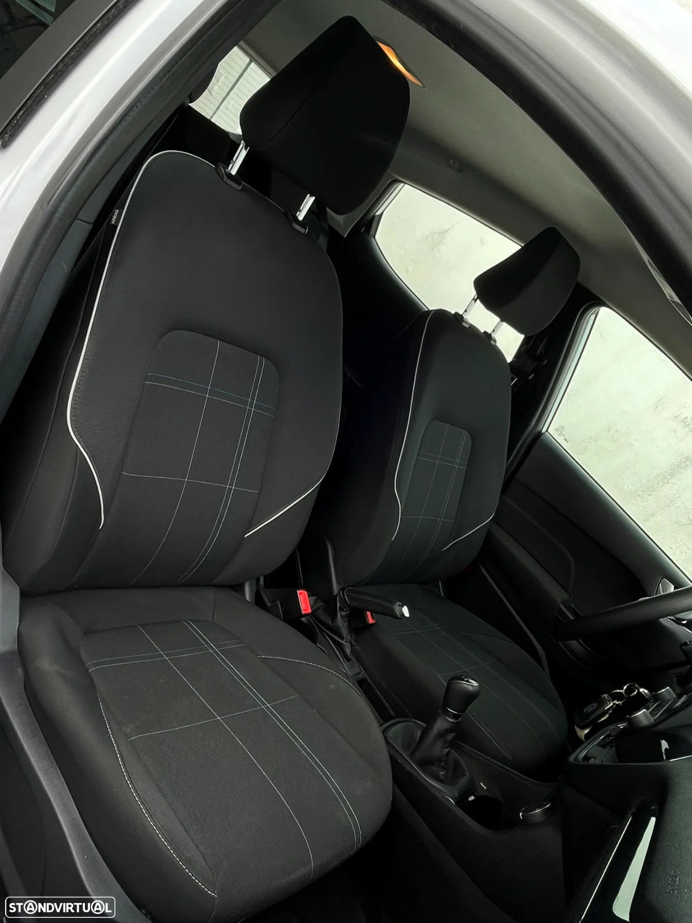Ford Fiesta 1.1 Ti-VCT Business - 26