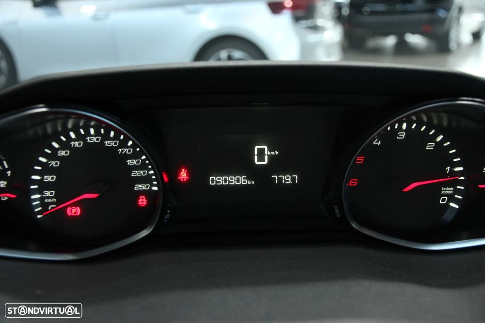 Peugeot 308 SW 1.6 BlueHDi Style - 21