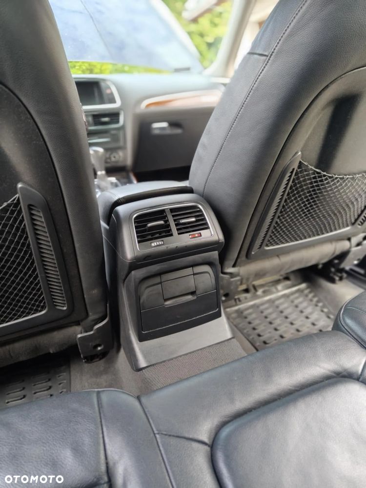 Audi Q5 3.2 FSI Quattro S tronic - 11