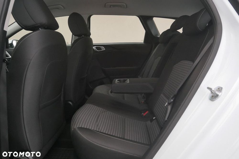 Kia Ceed 1.5 T-GDI M - 15