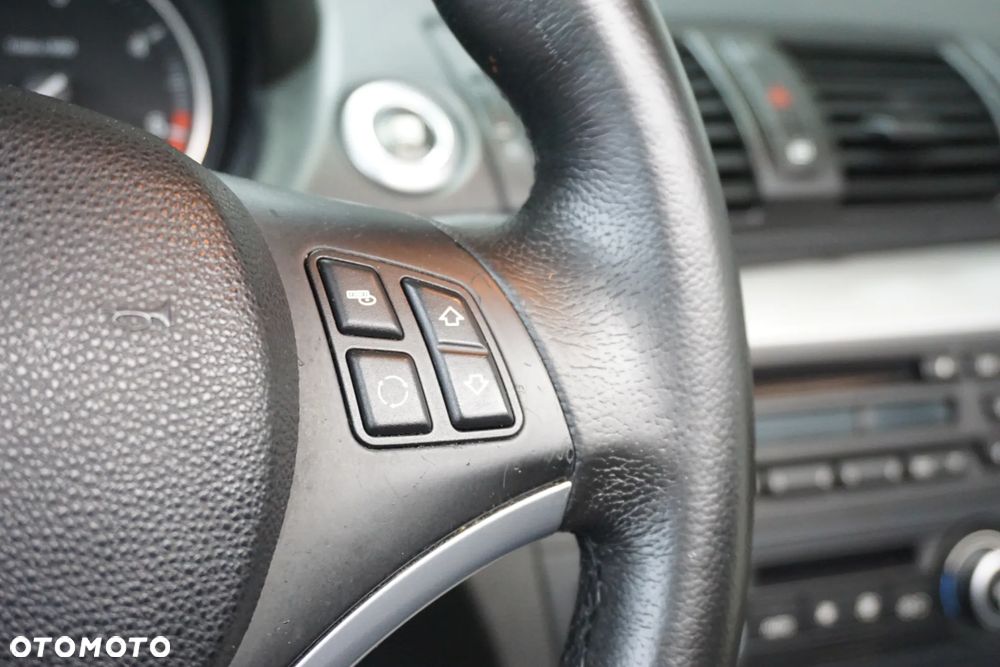 BMW Seria 1 120d DPF - 26