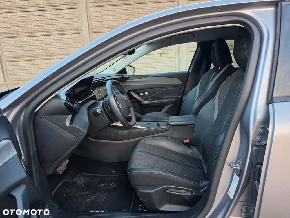 Peugeot 308 1.6 Hybrid PHEV Allure EAT8 - 9