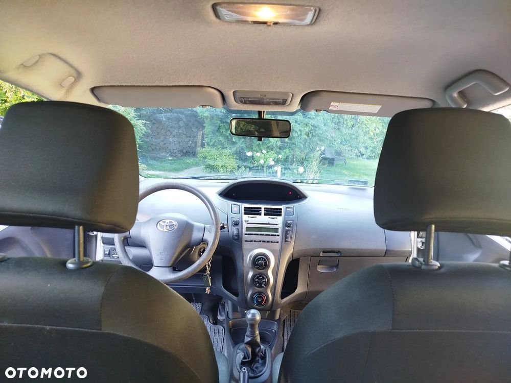 Toyota Yaris 1.0 Luna A/C - 20