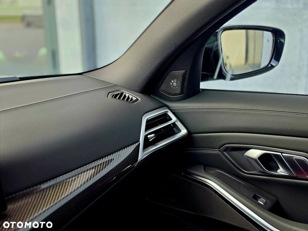 BMW M3 Competition xDrive sport - 32