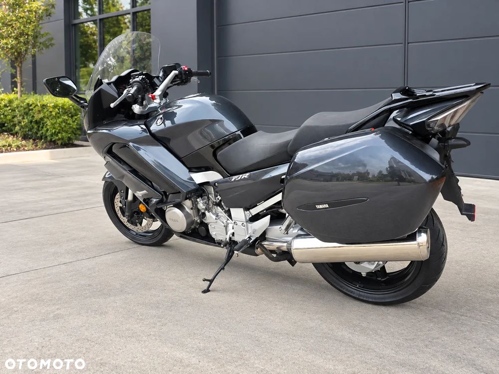 Yamaha FJR - 10