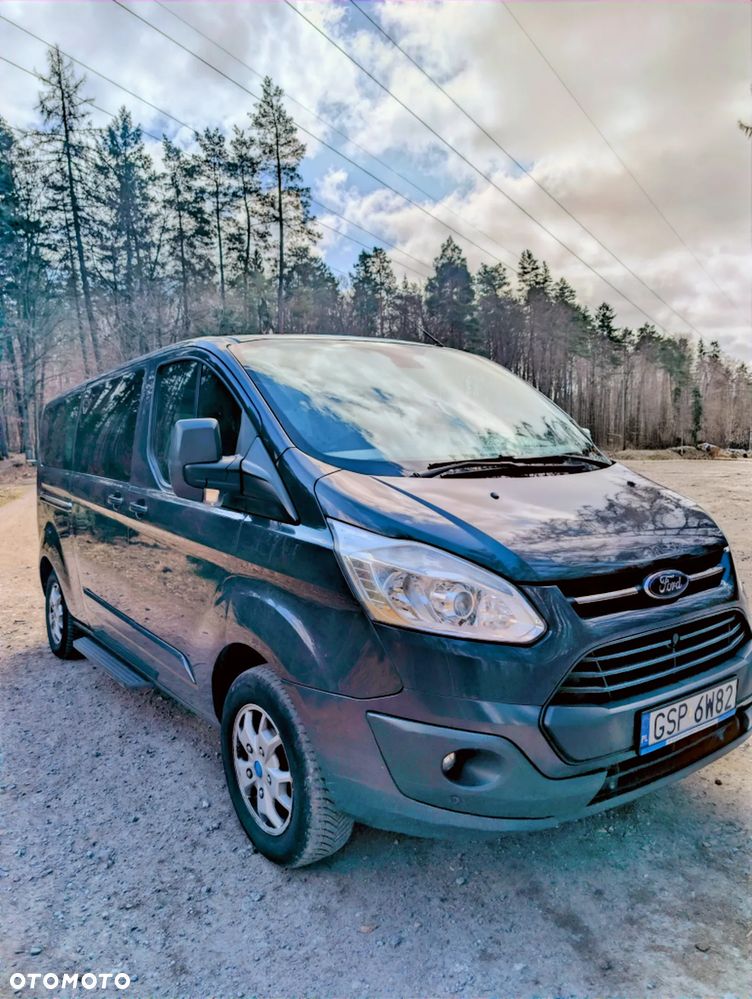 Ford Tourneo Custom - 22