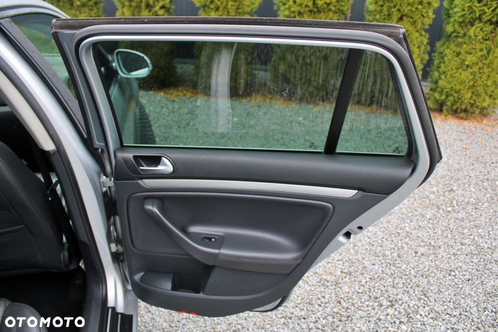 Volkswagen Golf 2.0 TDI Highline DSG - 20