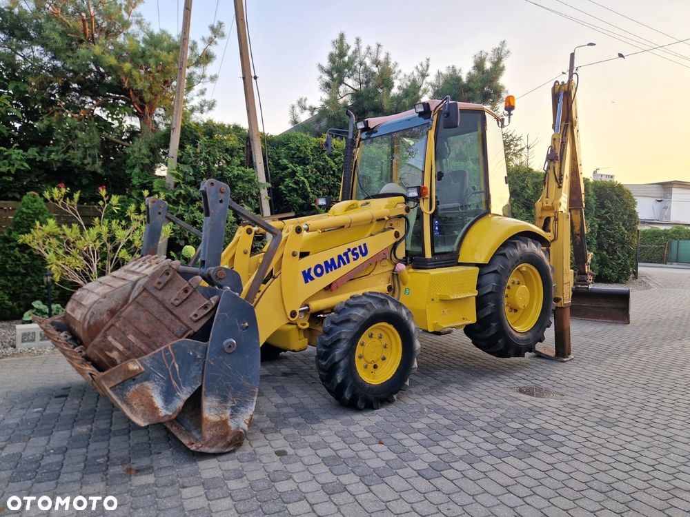 Komatsu WB 93R - 25