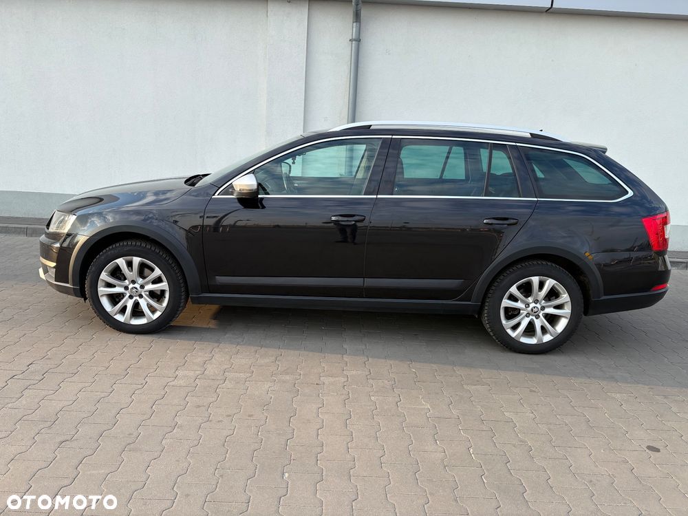 Skoda Octavia 2.0 TDI 4x4 DSG Scout - 9
