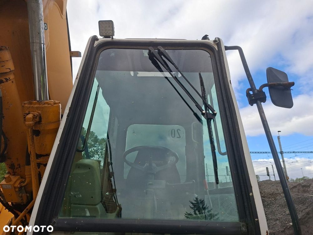 Liebherr A 900 B 4X4 - 17
